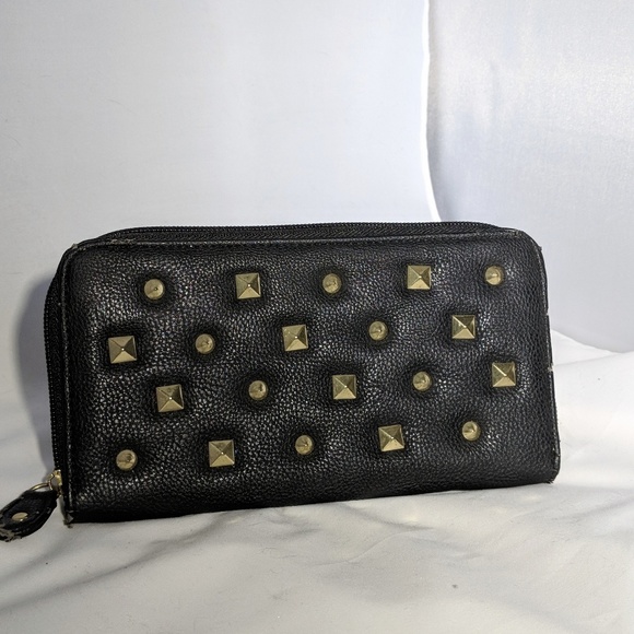 Steve Madden Clutch Purse - Picture 1 of 1